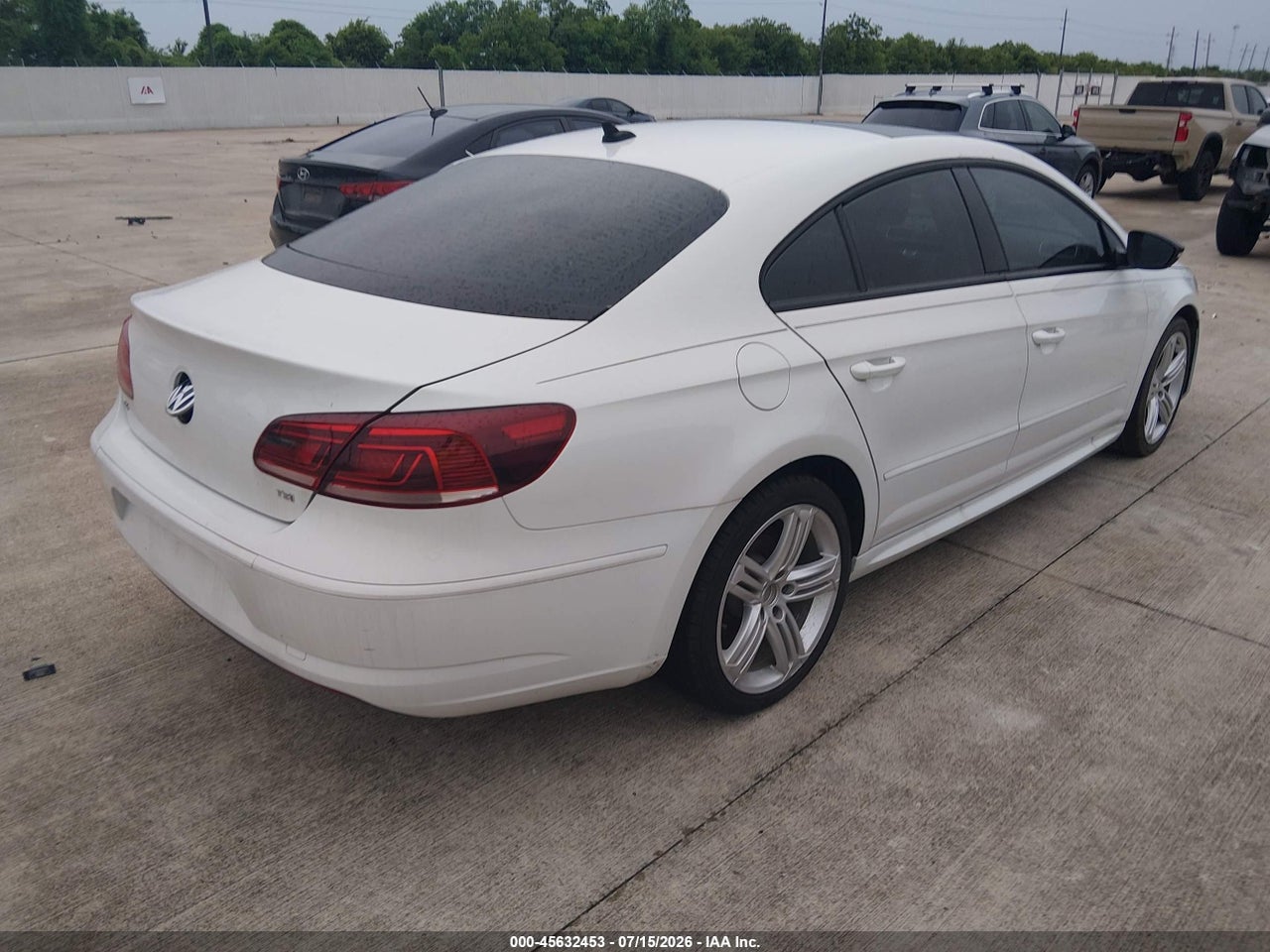 2017 VOLKSWAGEN CC 2.0T R-LINE EXECUTIVE · 4/11