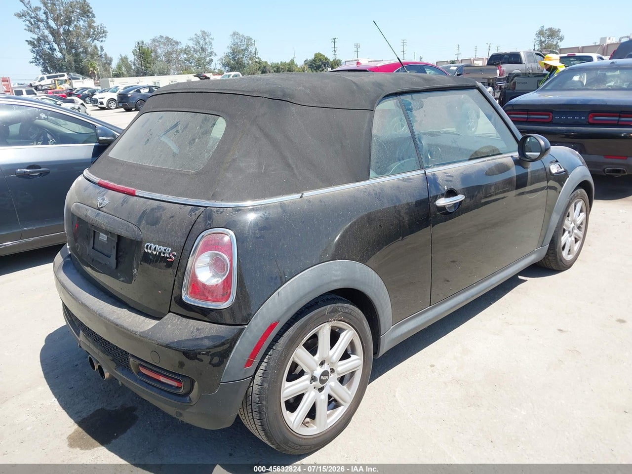 2015 MINI CONVERTIBLE COOPER S · 4/11