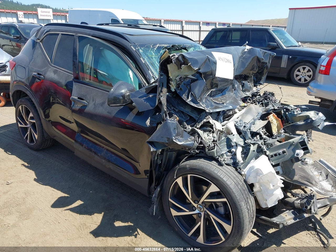 YV4162UM0N2****** · 2022 VOLVO XC40 T5 R-DESIGN