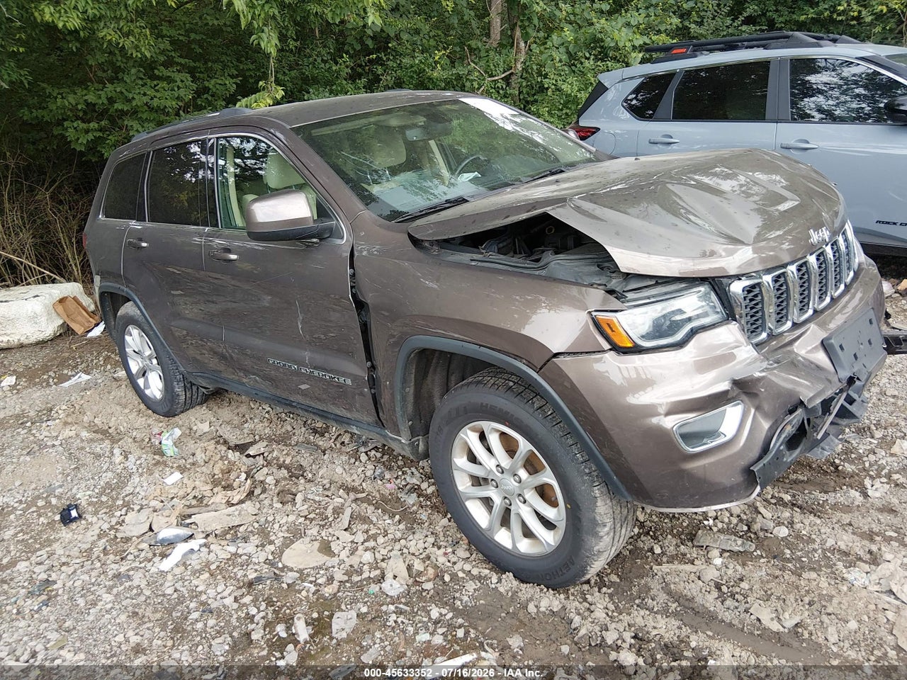 1C4RJEAG8LC****** · 2020 JEEP GRAND CHEROKEE LAREDO E 4X2