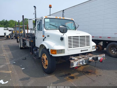 2001 INTERNATIONAL 4000 4700