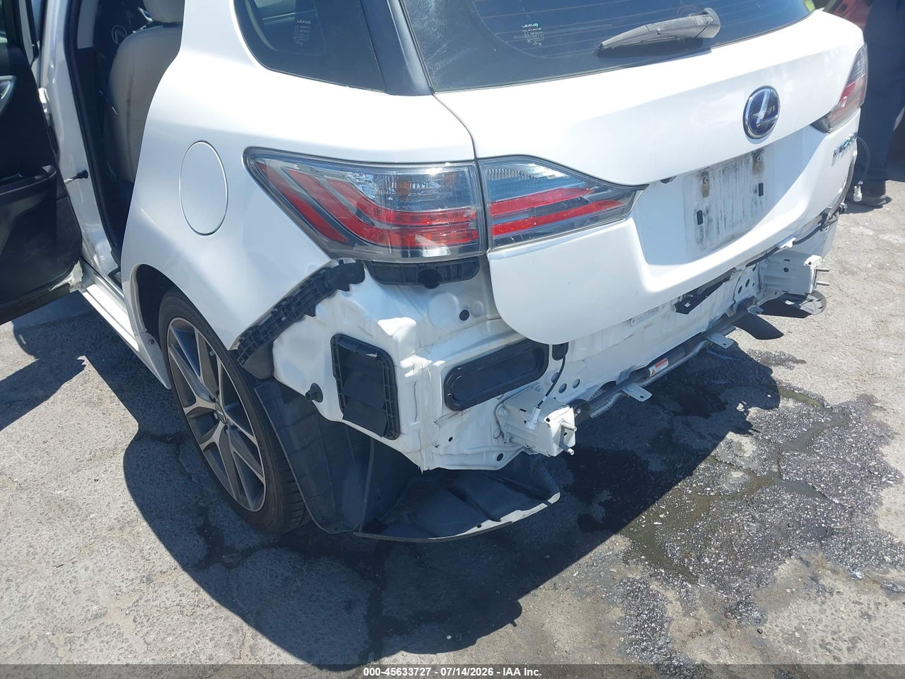 2012 LEXUS CT 200H PREMIUM · 6/11