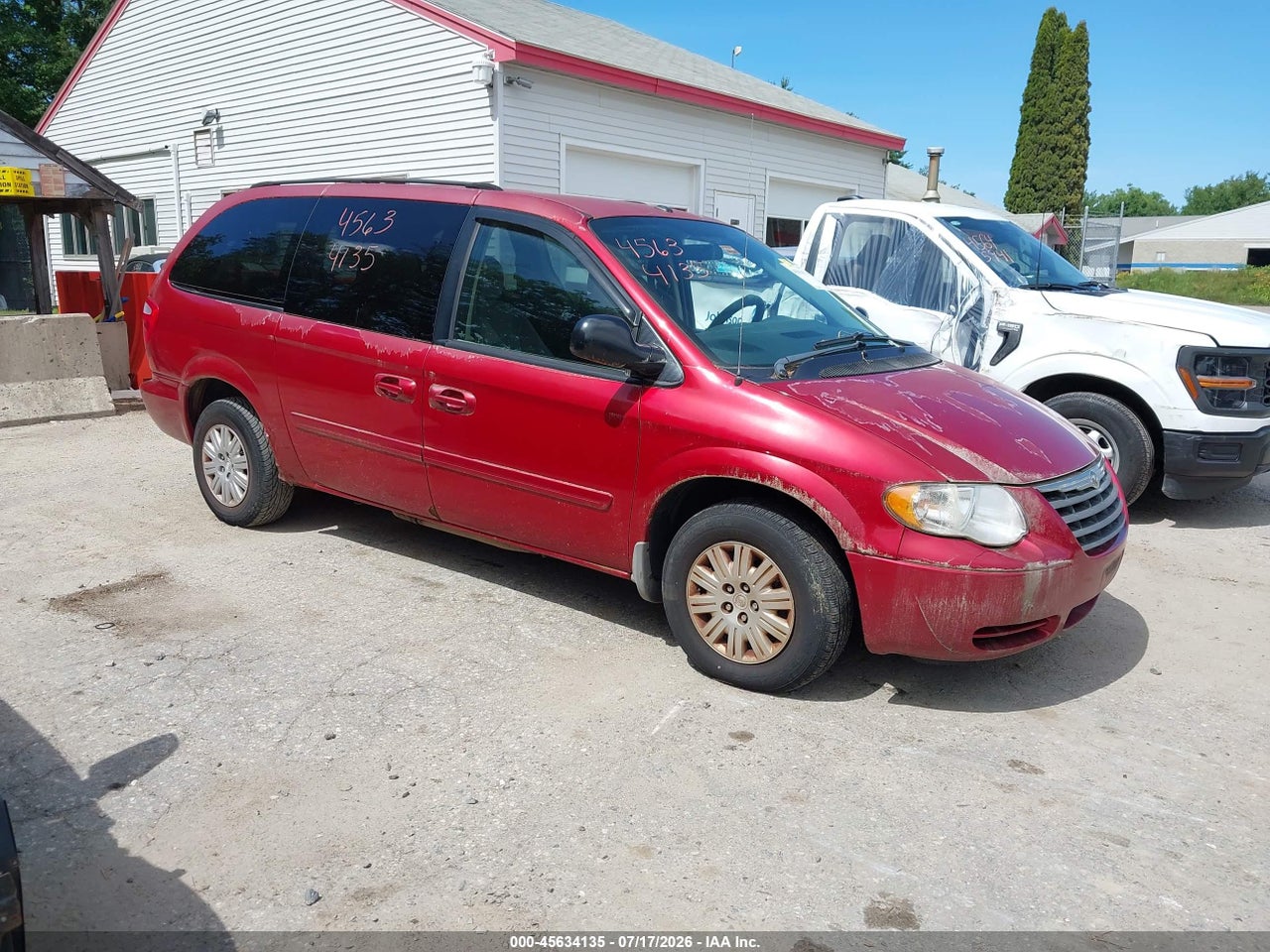1A4GP44R56B****** · 2006 CHRYSLER TOWN &amp; COUNTRY LX