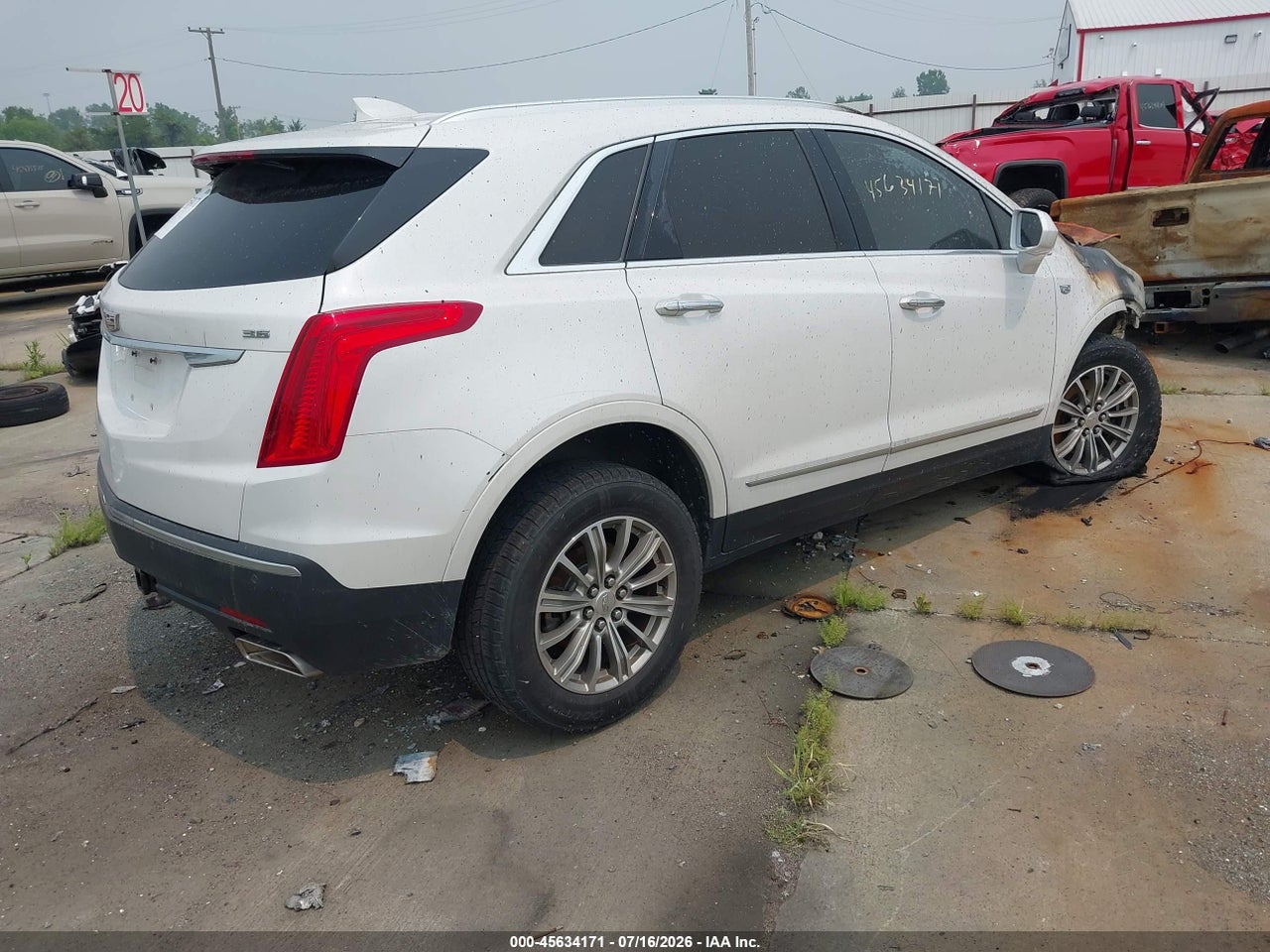 2017 CADILLAC XT5 LUXURY · 4/10