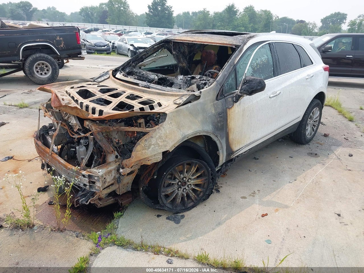 2017 CADILLAC XT5 LUXURY · 2/10