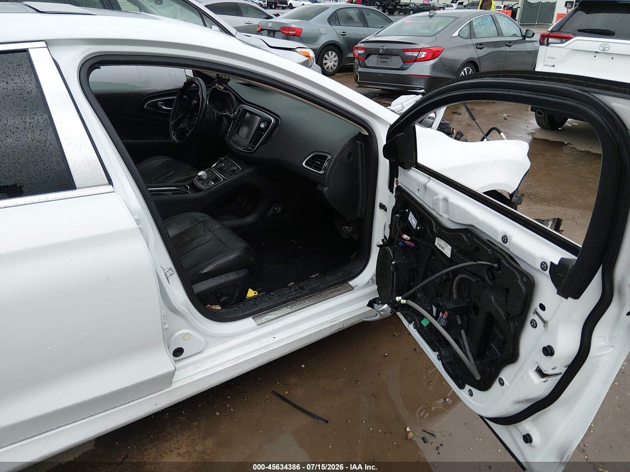 1C3CCCCG1GN****** · 2016 CHRYSLER 200 C · 5/11
