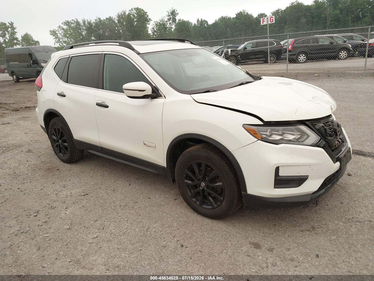 5N1AT2MV9HC****** · 2017 NISSAN ROGUE SV