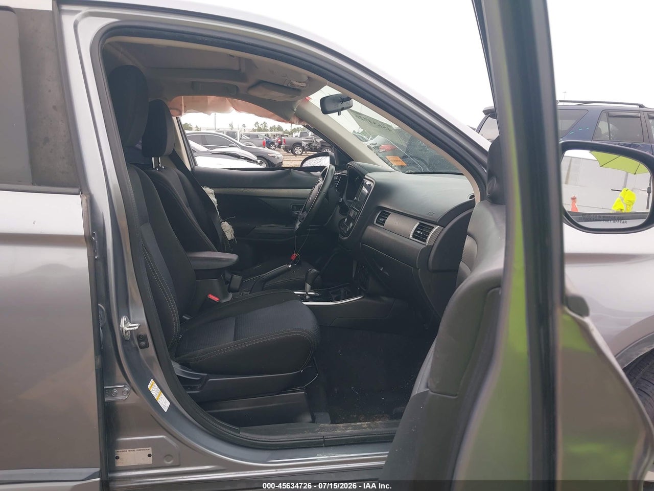 2017 MITSUBISHI OUTLANDER SE · 5/11