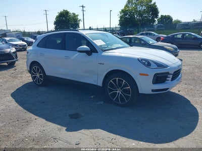 2023 PORSCHE CAYENNE E-HYBRID PLATINUM EDITION