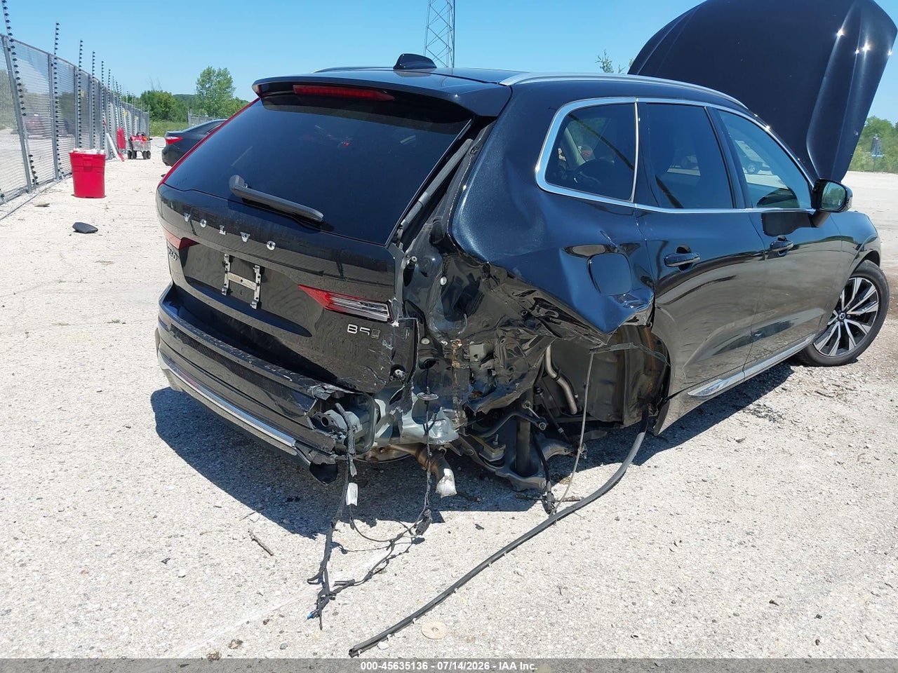2023 VOLVO XC60 B5 PLUS BRIGHT THEME · 6/11