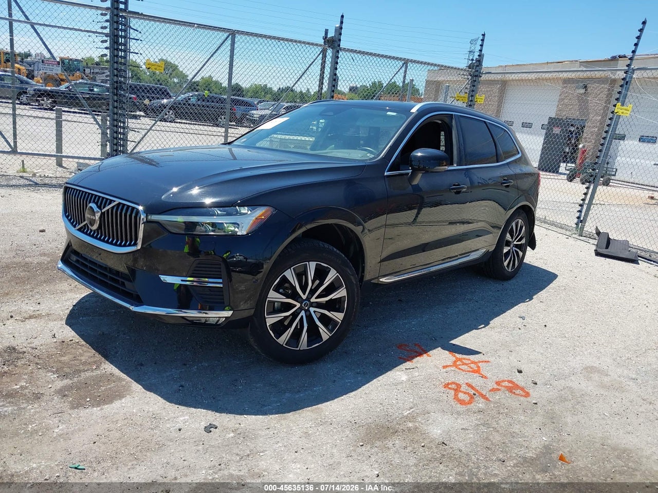 2023 VOLVO XC60 B5 PLUS BRIGHT THEME · 2/11