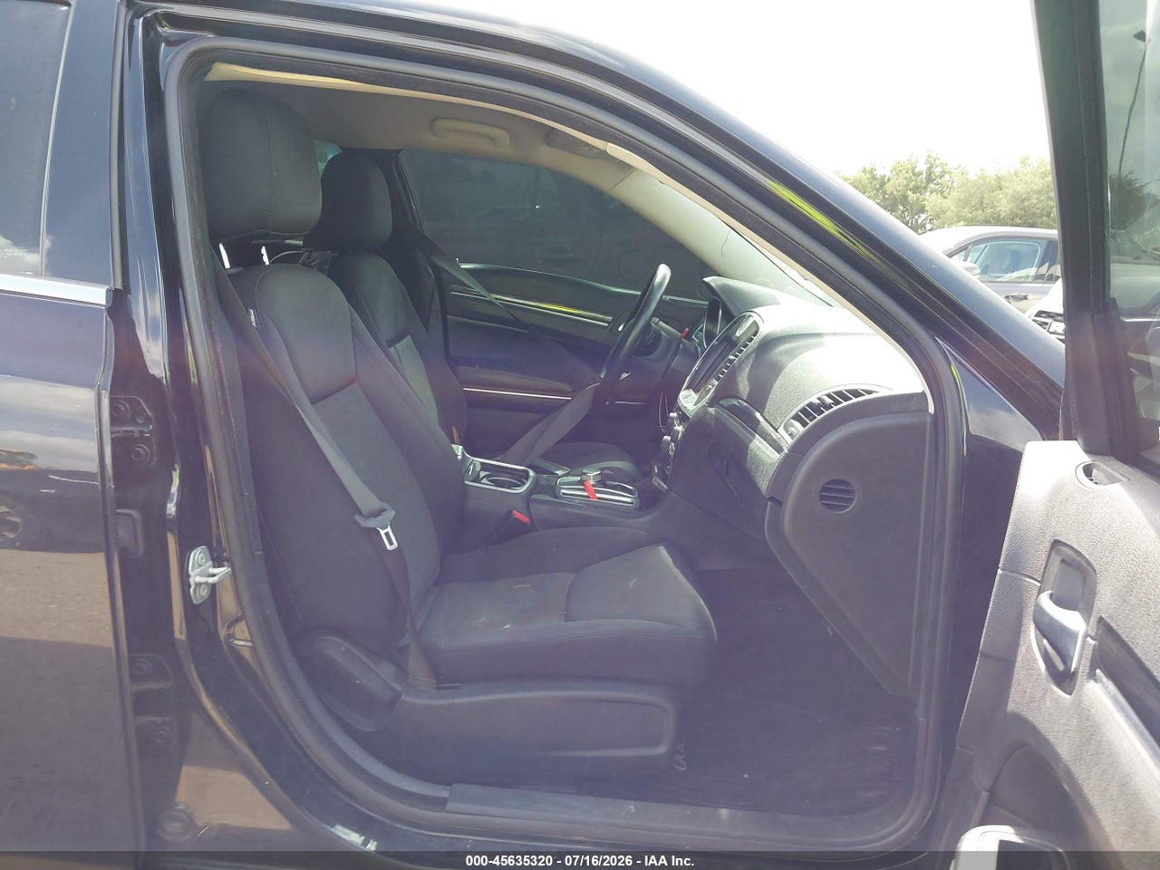 2018 CHRYSLER 300 TOURING · 5/11