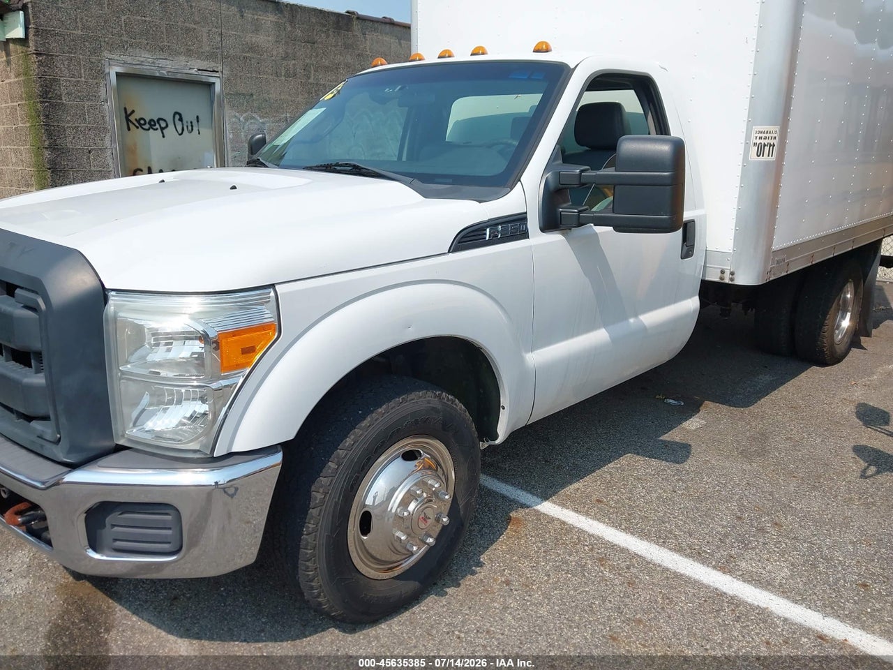 2013 FORD F-350 CHASSIS XL · 2/4
