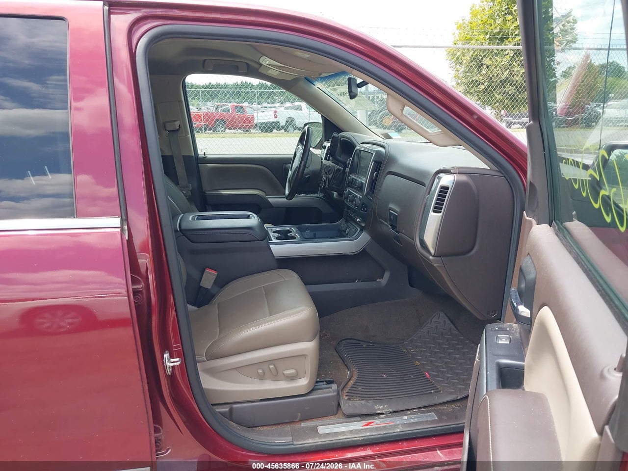2015 CHEVROLET SILVERADO 1500 LTZ · 5/11