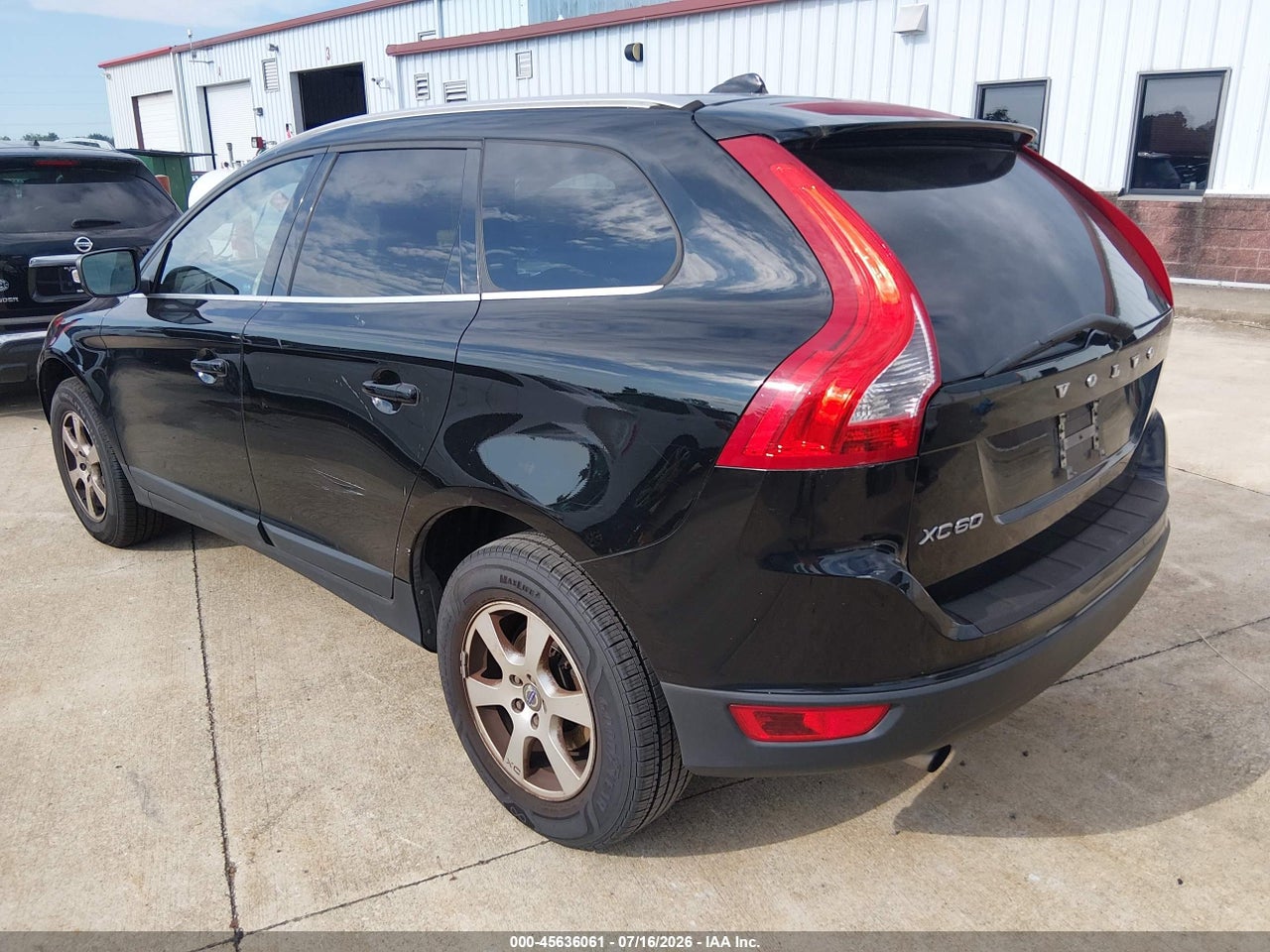 2012 VOLVO XC60 3.2/3.2 PLATINUM/3.2 PREMIER/3.2 PREMIER PLUS · 3/11