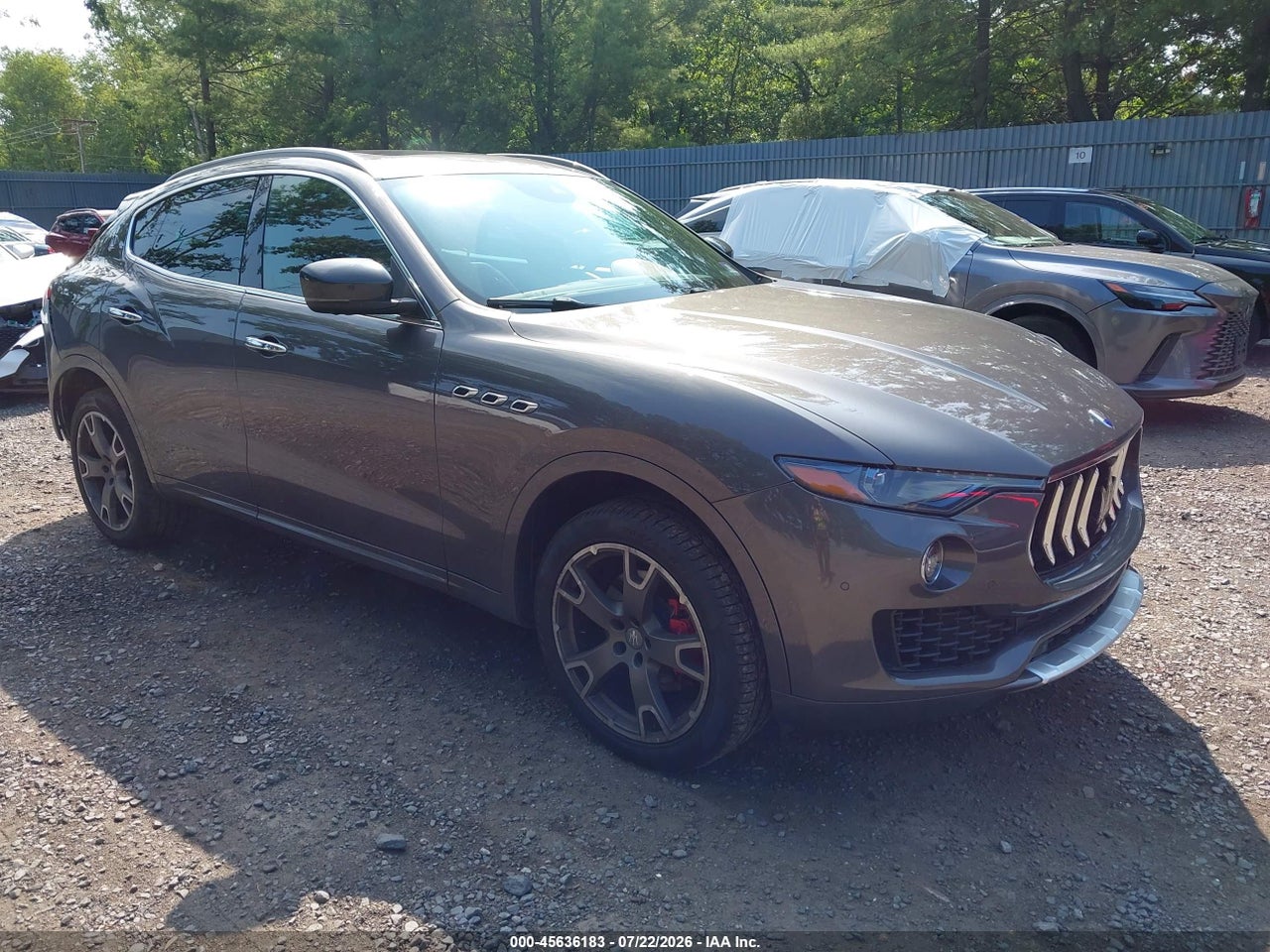 ZN661XUL8HX****** · 2017 MASERATI LEVANTE