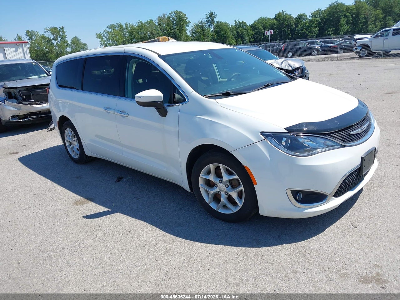 2C4RC1BG8HR****** · 2017 CHRYSLER PACIFICA TOURING PLUS