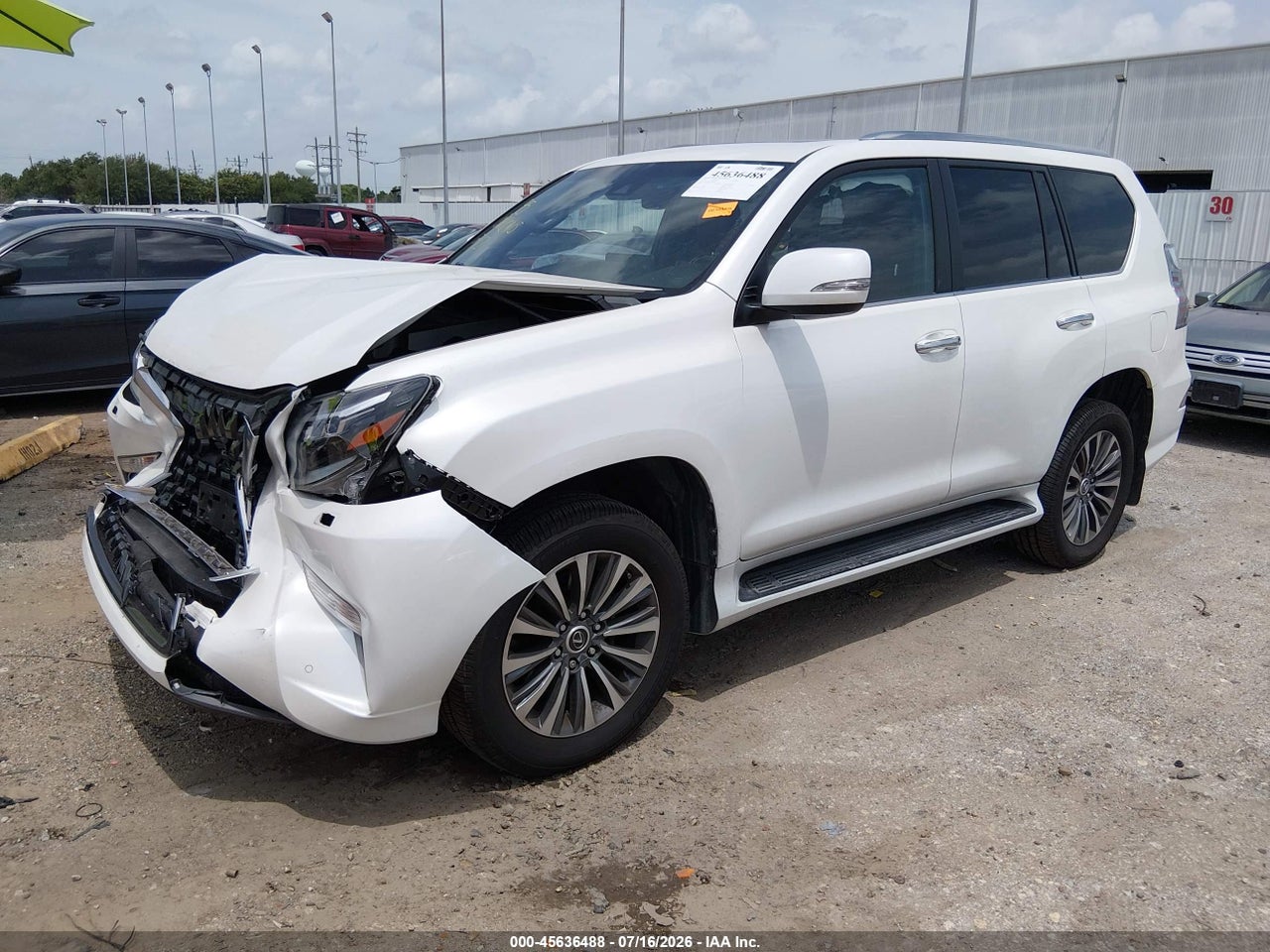 2023 LEXUS GX 460 LUXURY · 2/11