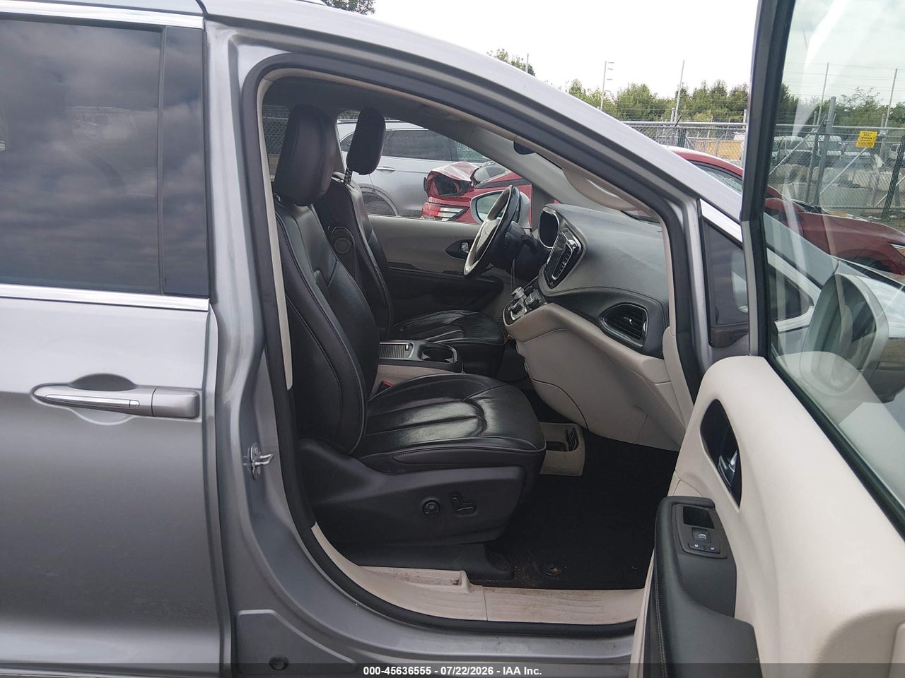 2020 CHRYSLER PACIFICA LIMITED · 5/11