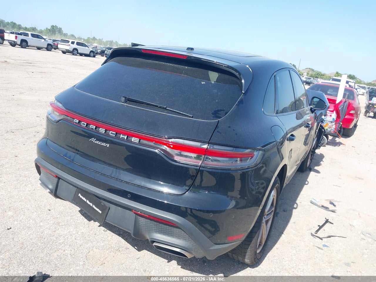 2024 PORSCHE MACAN T · 4/11