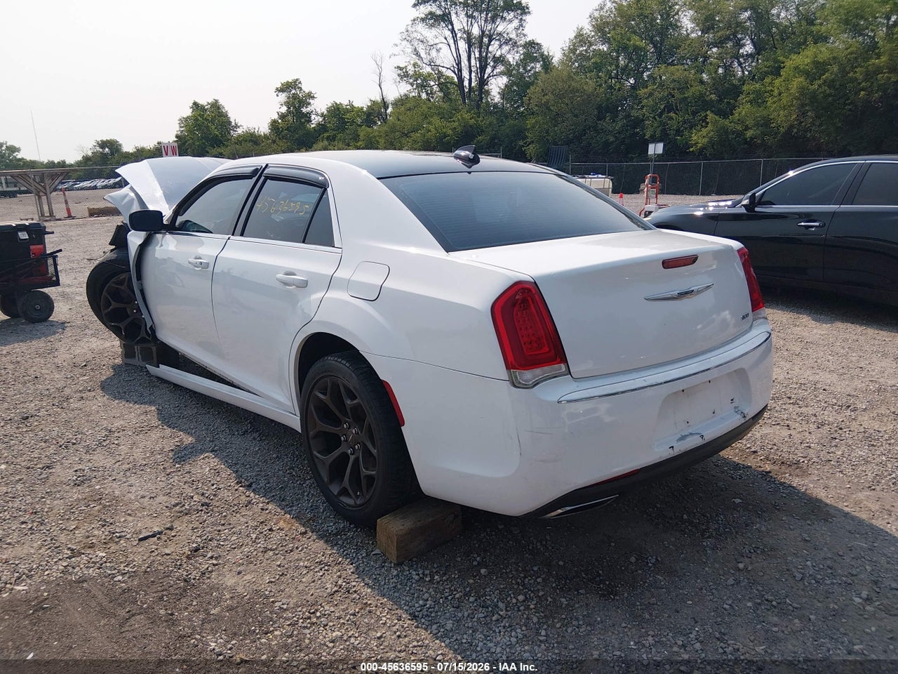 2015 CHRYSLER 300 LIMITED · 3/11