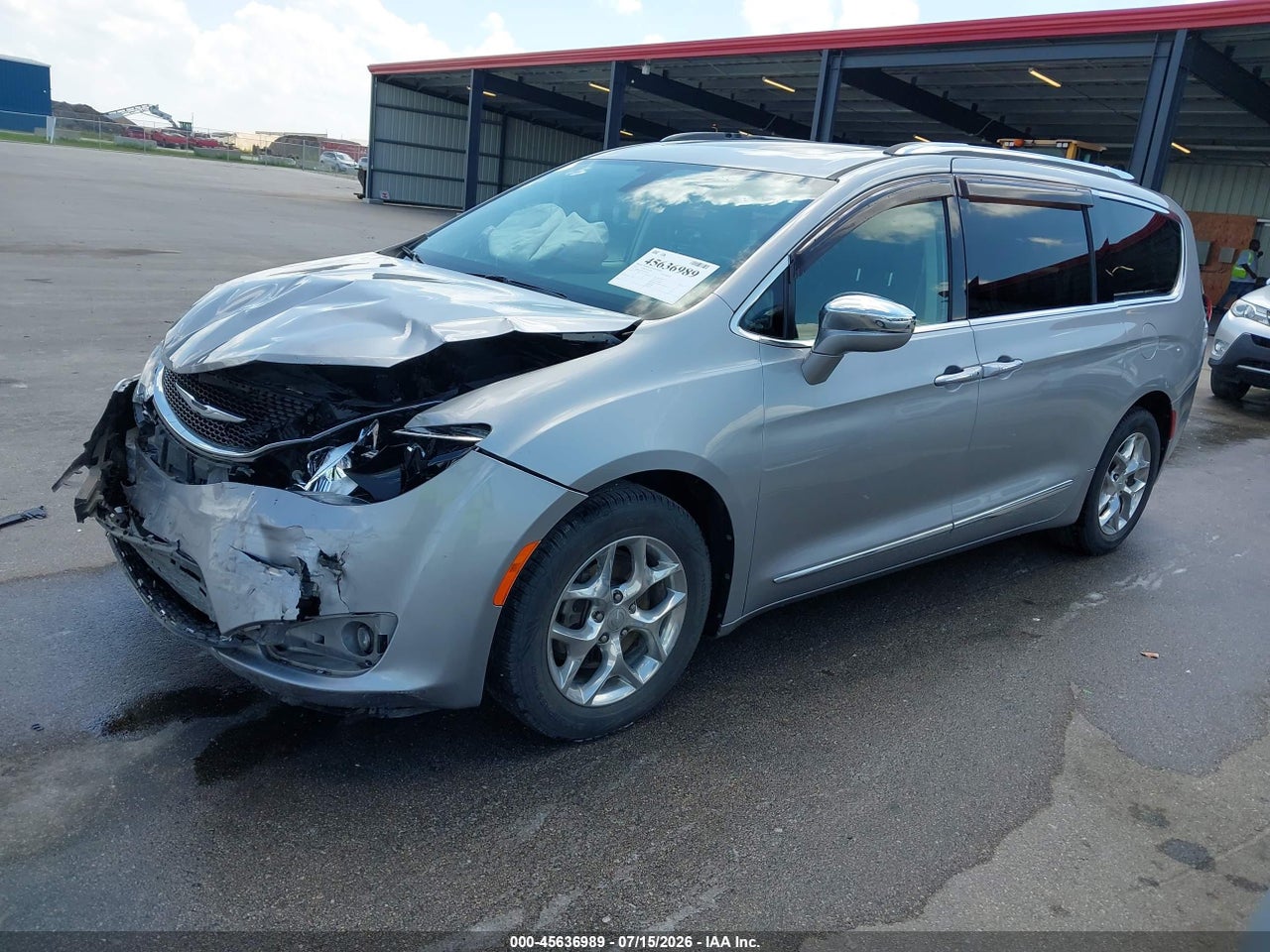 2017 CHRYSLER PACIFICA LIMITED · 2/11