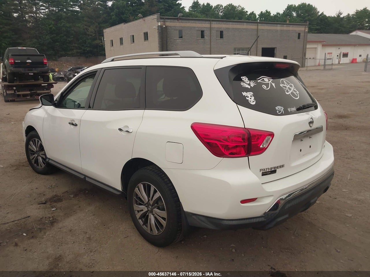2018 NISSAN PATHFINDER S · 3/11