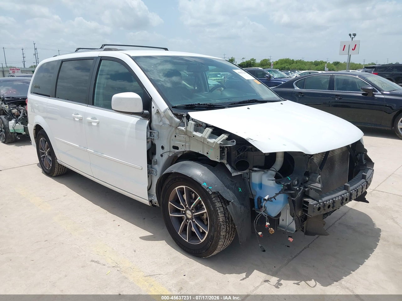2C4RDGCG0HR****** · 2017 DODGE GRAND CARAVAN SXT