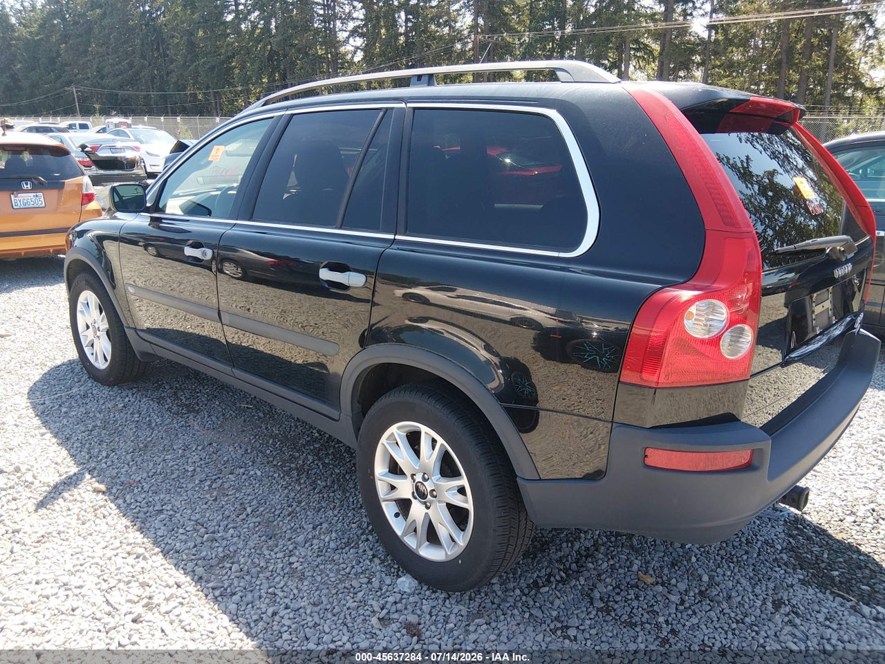 2004 VOLVO XC90 2.5T AWD · 3/11