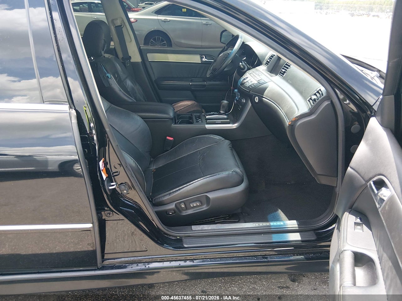 2008 INFINITI M35 · 5/11