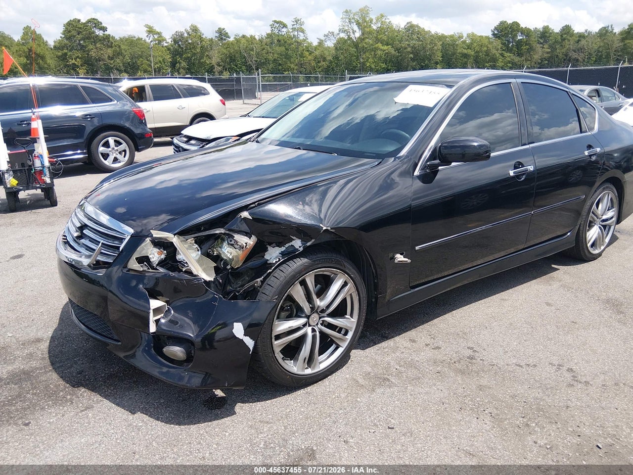 2008 INFINITI M35 · 2/11