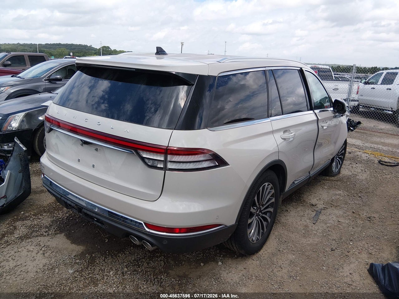 2023 LINCOLN AVIATOR RESERVE · 4/11