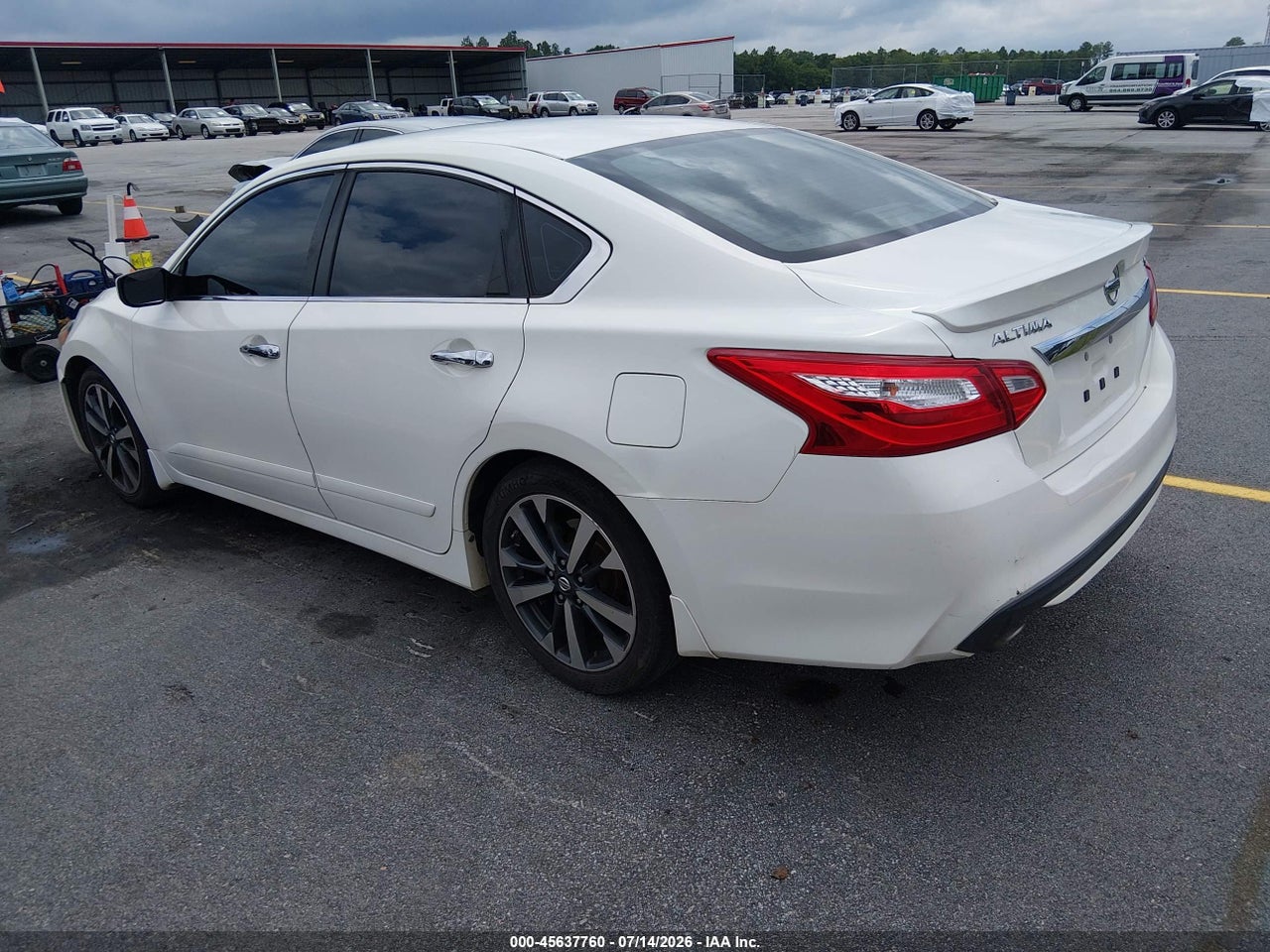 2016 NISSAN ALTIMA 2.5 SR · 3/11