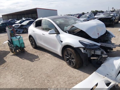 7SAYGAEE9SF****** · 2025 TESLA MODEL Y LONG RANGE DUAL MOTOR ALL-WHEEL DRIVE