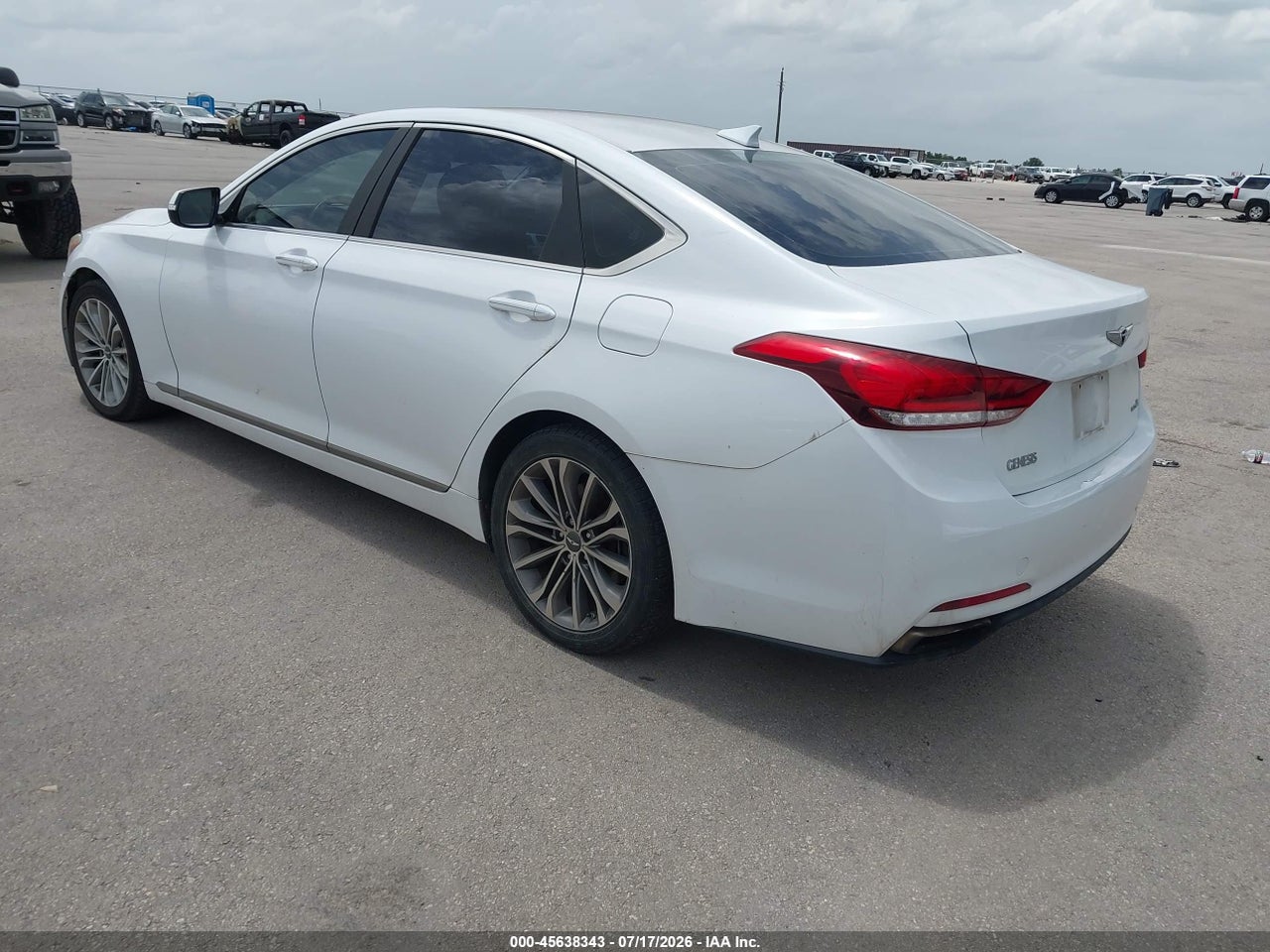 2015 HYUNDAI GENESIS 3.8 · 3/11