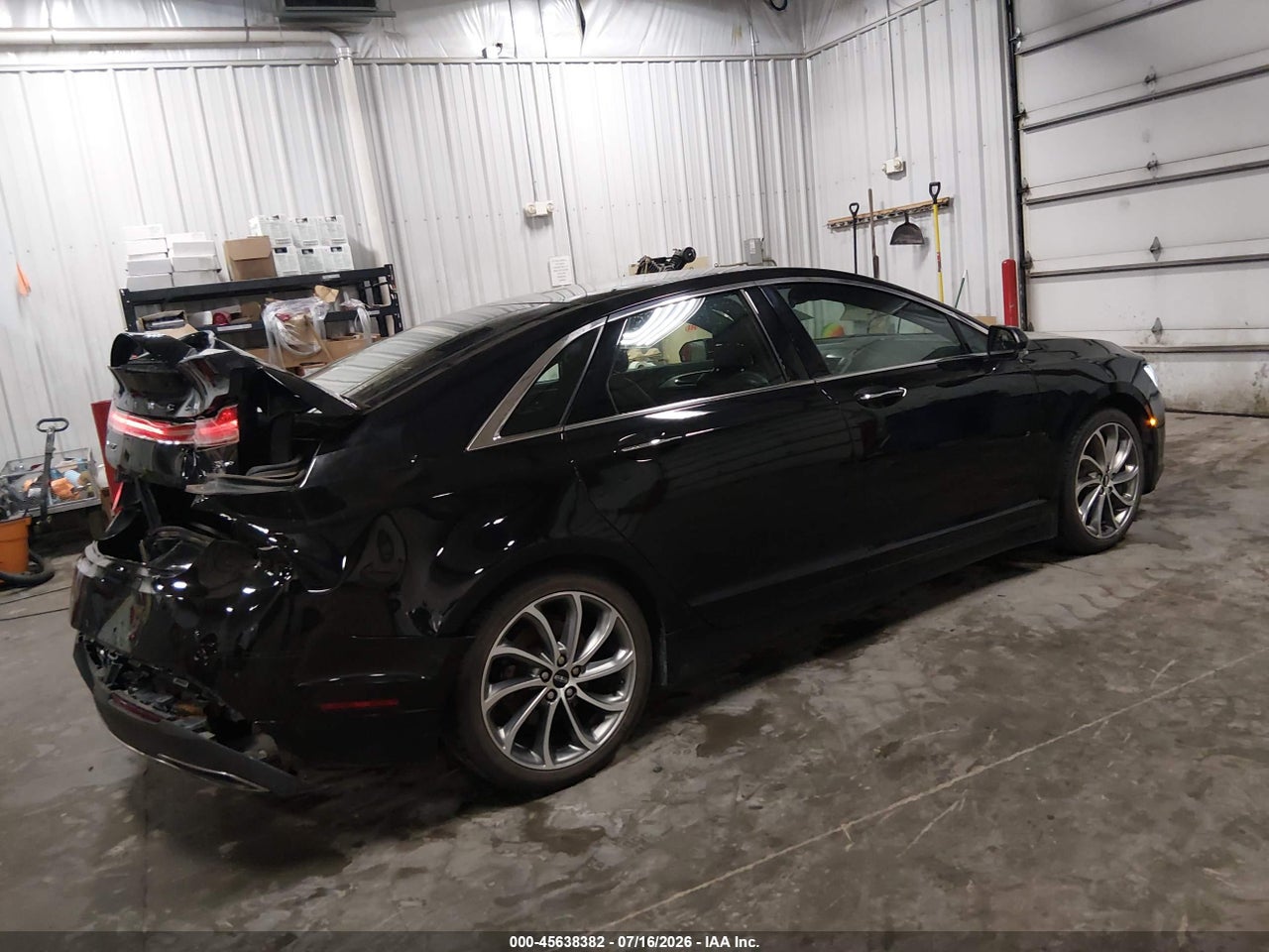 2017 LINCOLN MKZ RESERVE · 4/11
