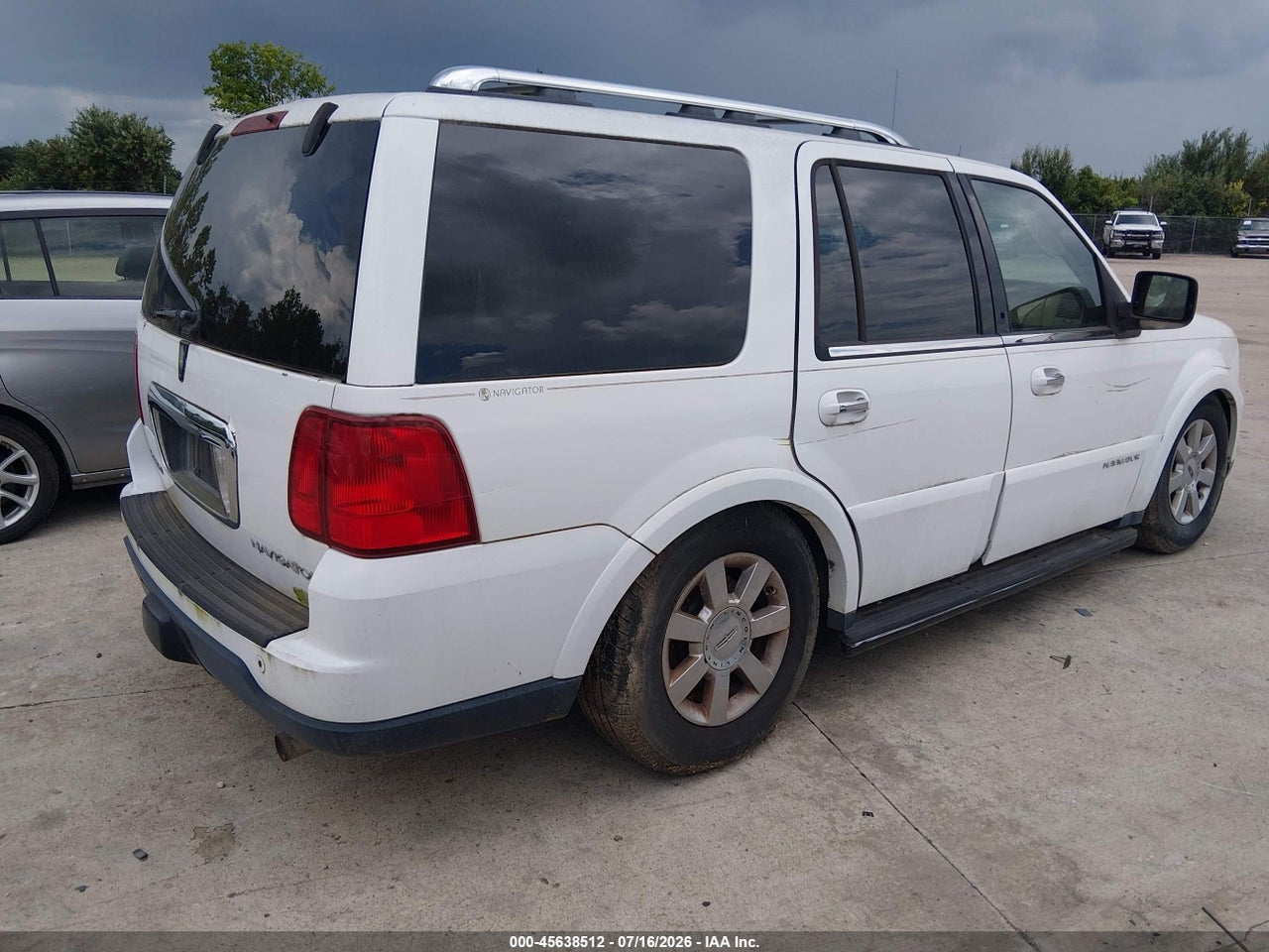 2006 LINCOLN NAVIGATOR LUXURY/ULTIMATE · 4/11