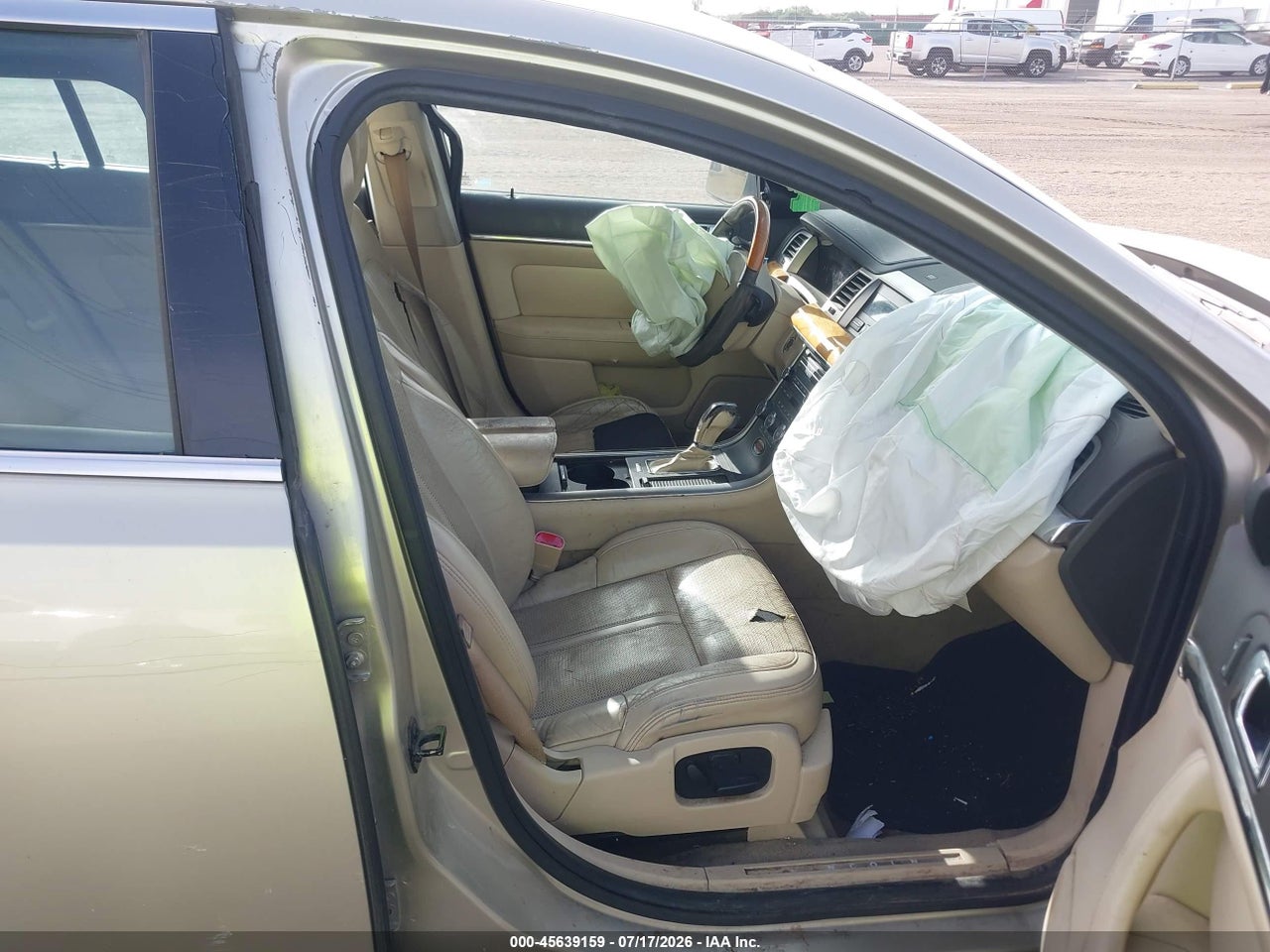 2011 LINCOLN MKS · 5/11