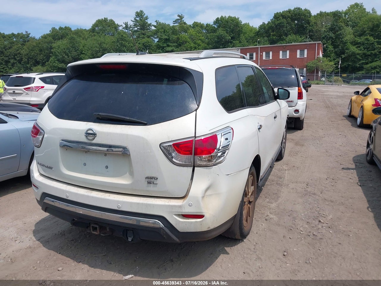 2014 NISSAN PATHFINDER SL · 4/11