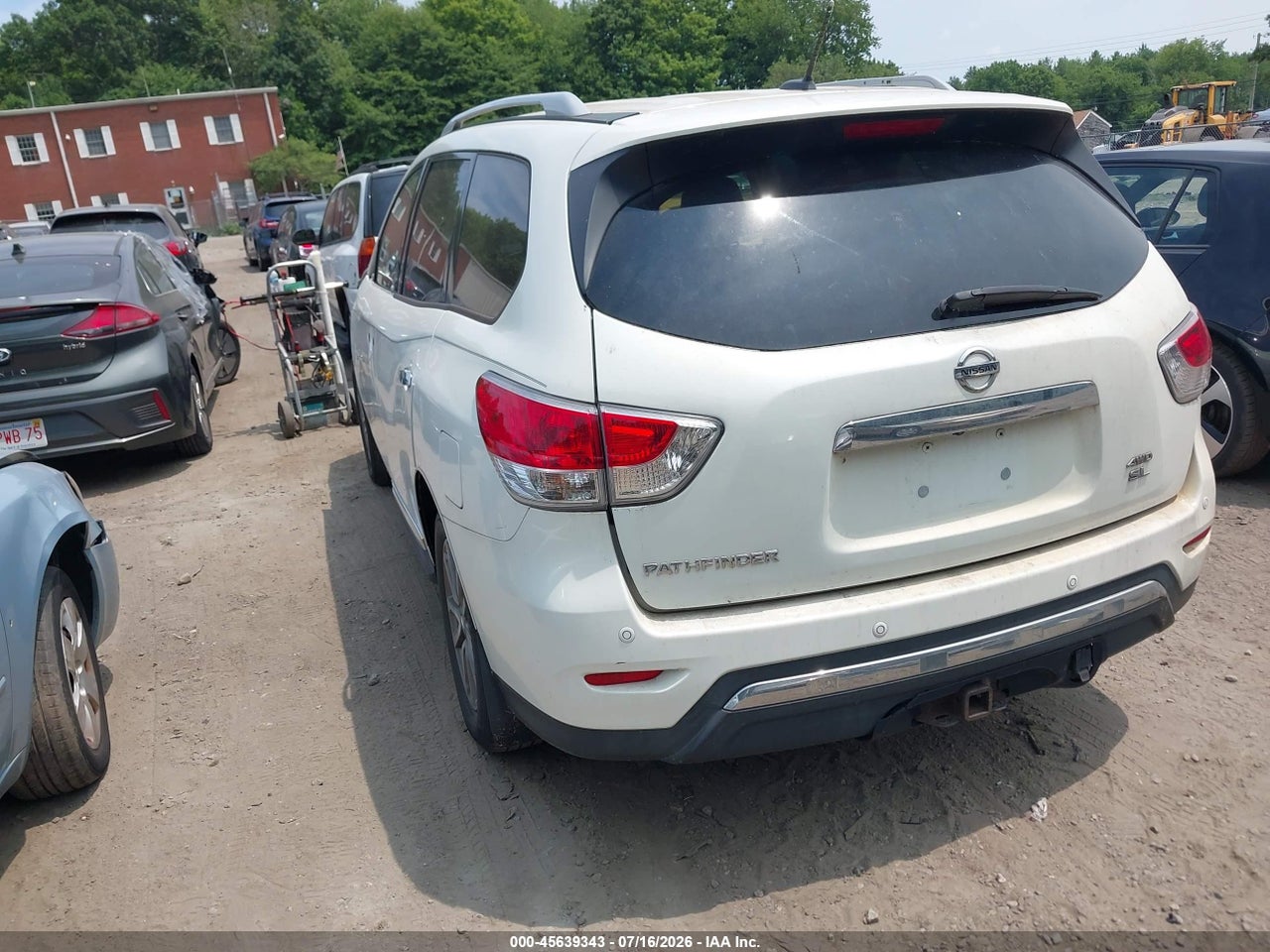 2014 NISSAN PATHFINDER SL · 3/11