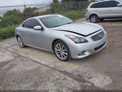 JN1CV6EK1DM****** · 2013 INFINITI G37 JOURNEY
