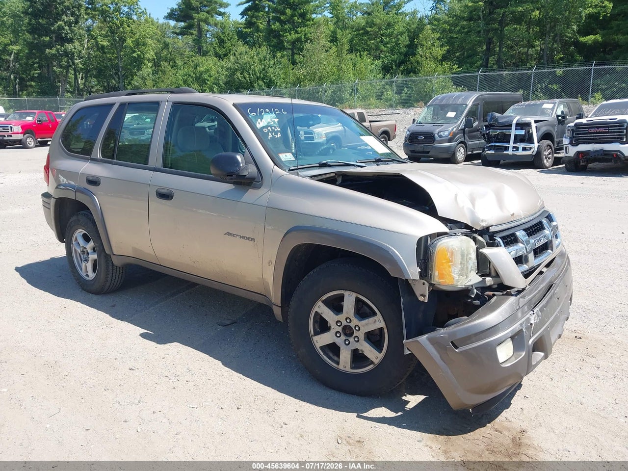 4NUDT13S652****** · 2005 ISUZU ASCENDER S