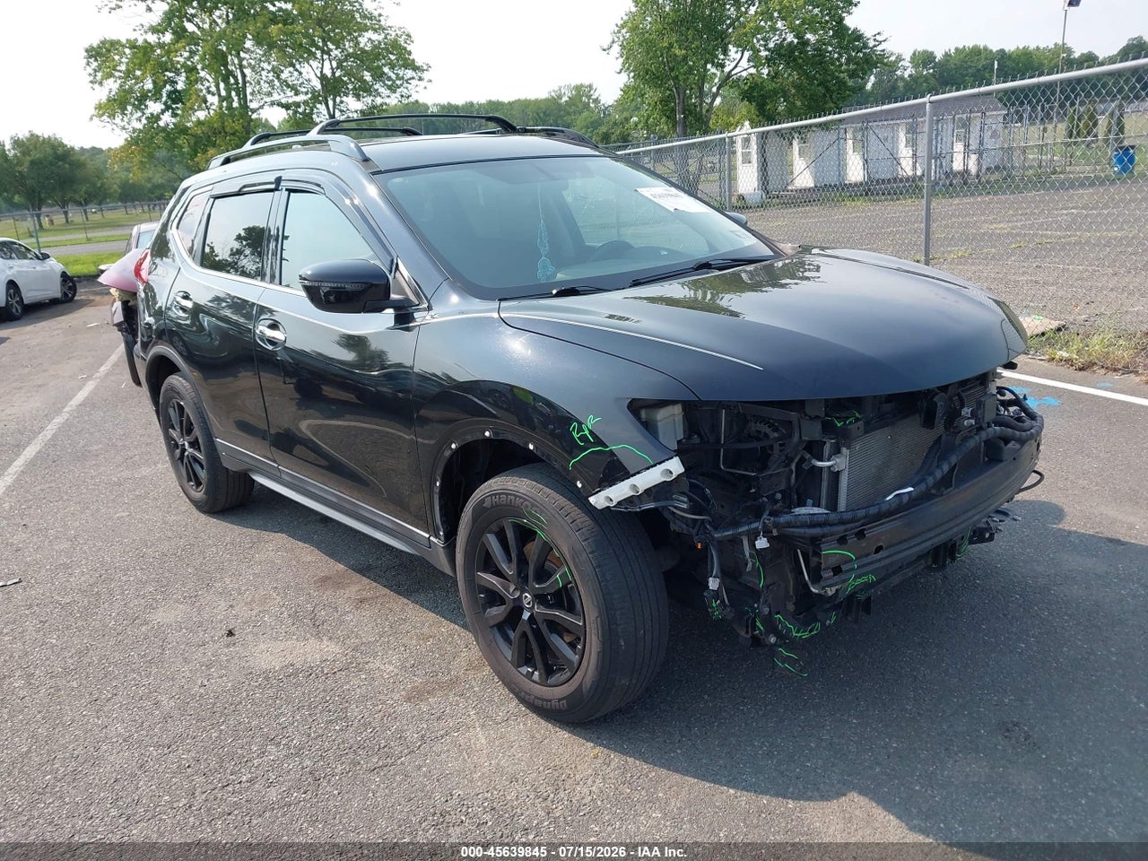 5N1AT2MV2HC****** · 2017 NISSAN ROGUE SV