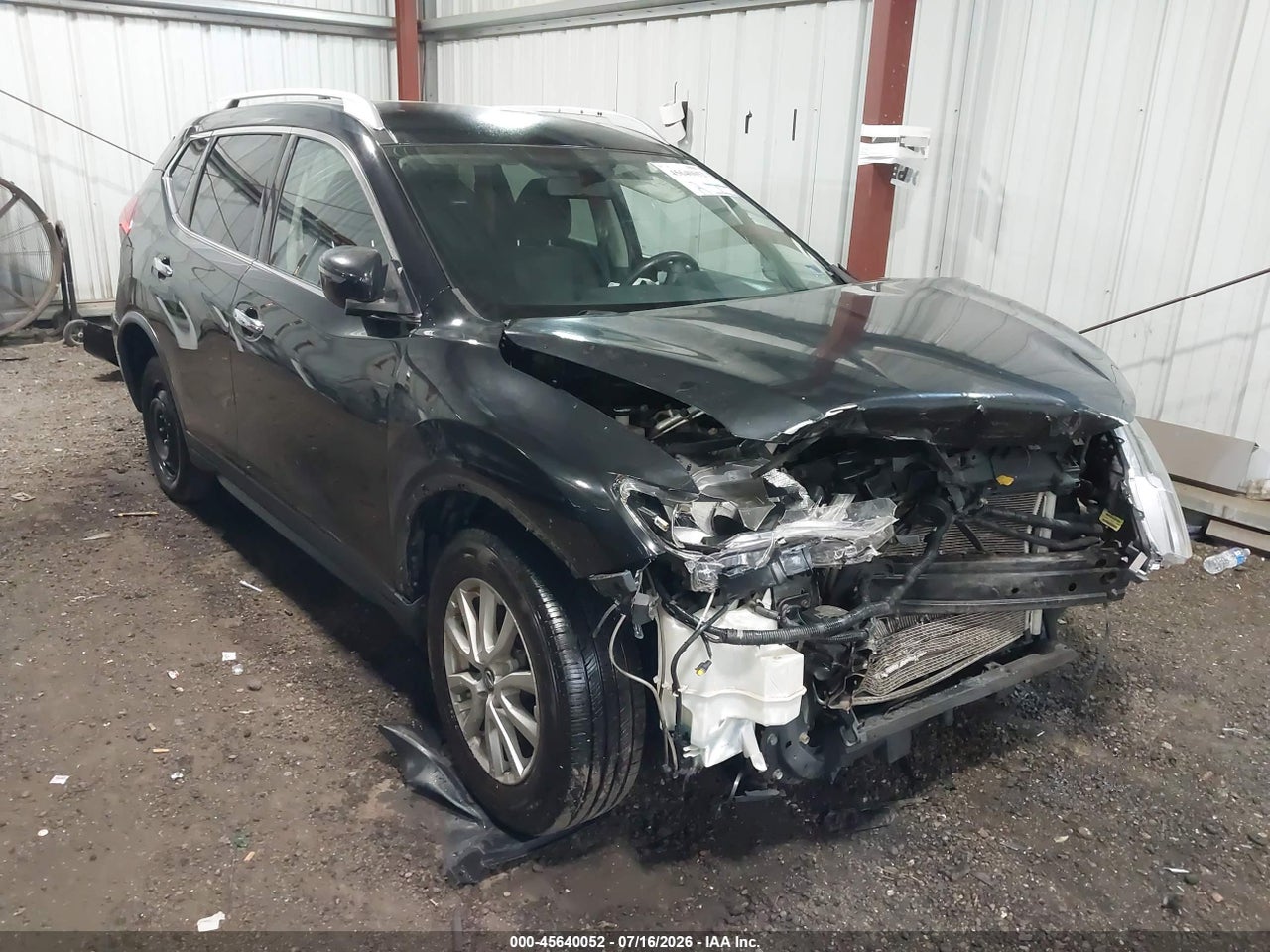 KNMAT2MT5HP****** · 2017 NISSAN ROGUE SV