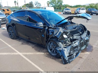 7SAYGDED4RA****** · 2024 TESLA MODEL Y LONG RANGE SINGLE MOTOR REAR-WHEEL DRIVE/RWD