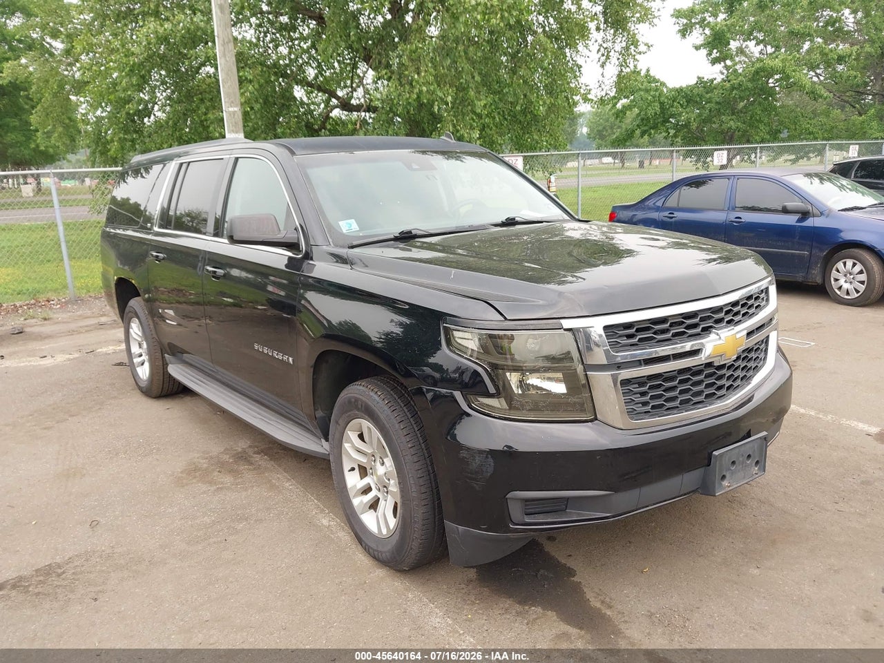 1GNSKJKC2FR****** · 2015 CHEVROLET SUBURBAN LT