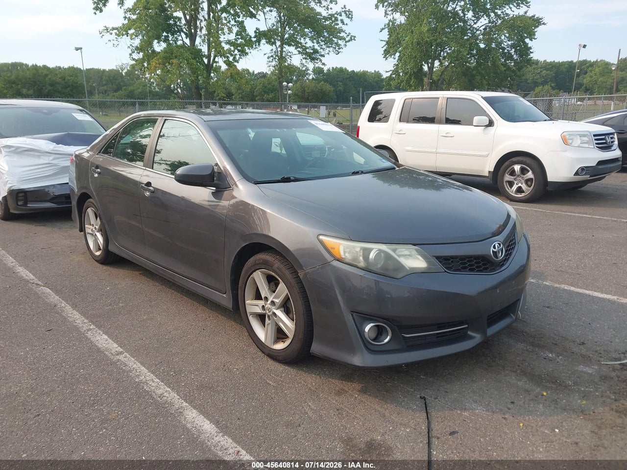 4T1BF1FK9DU****** · 2013 TOYOTA CAMRY SE