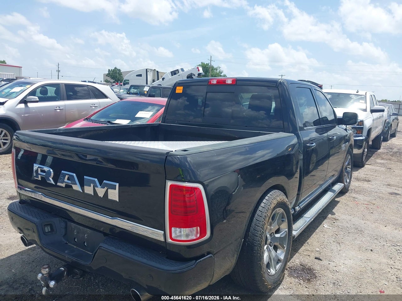 2017 RAM 1500 LIMITED  4X4 5'7 BOX · 4/10
