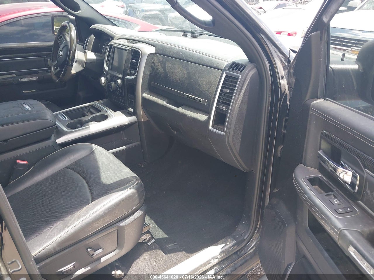 2017 RAM 1500 LIMITED  4X4 5'7 BOX · 5/10