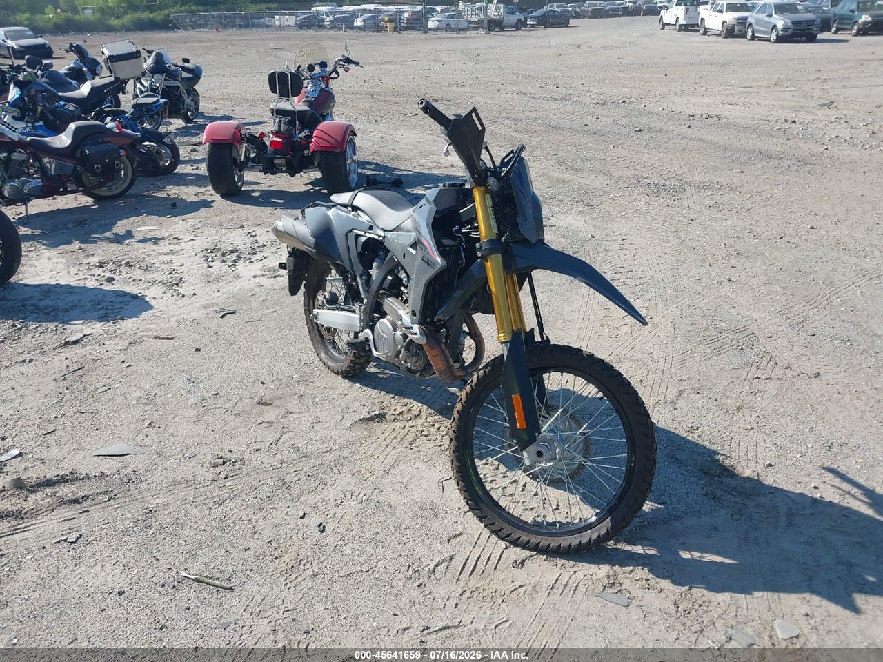 JS1ER11E7S7****** · 2025 SUZUKI DR-Z400 S